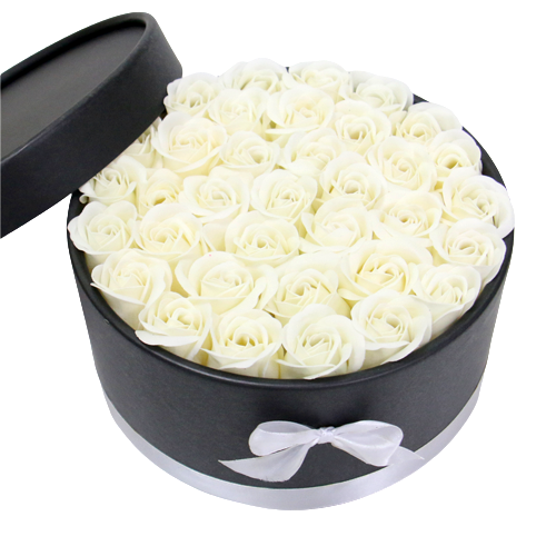 Exquisite Dekobox mit kunstvoll gefertigten weißen Seidenrosen in elegantem Design